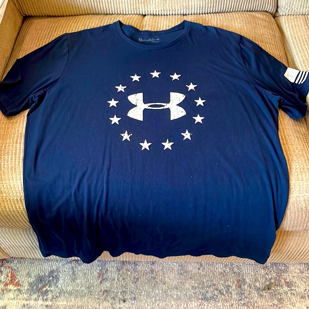 Mens Under Armour T-shirt!